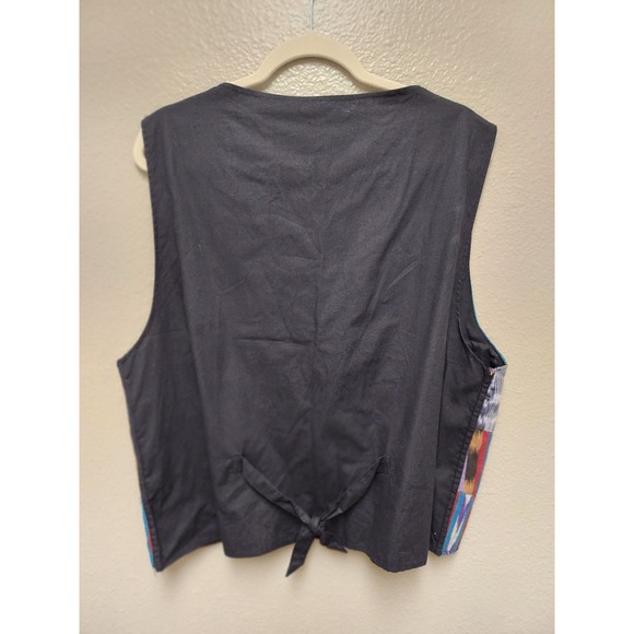 Handmade Vintage Guatemala Vest, Black with multi colored embroidery design. - Picture 2 of 3